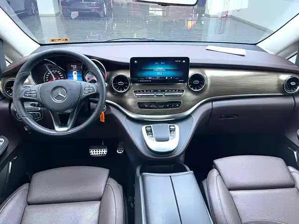 Mercedes-Benz V-Class 2023