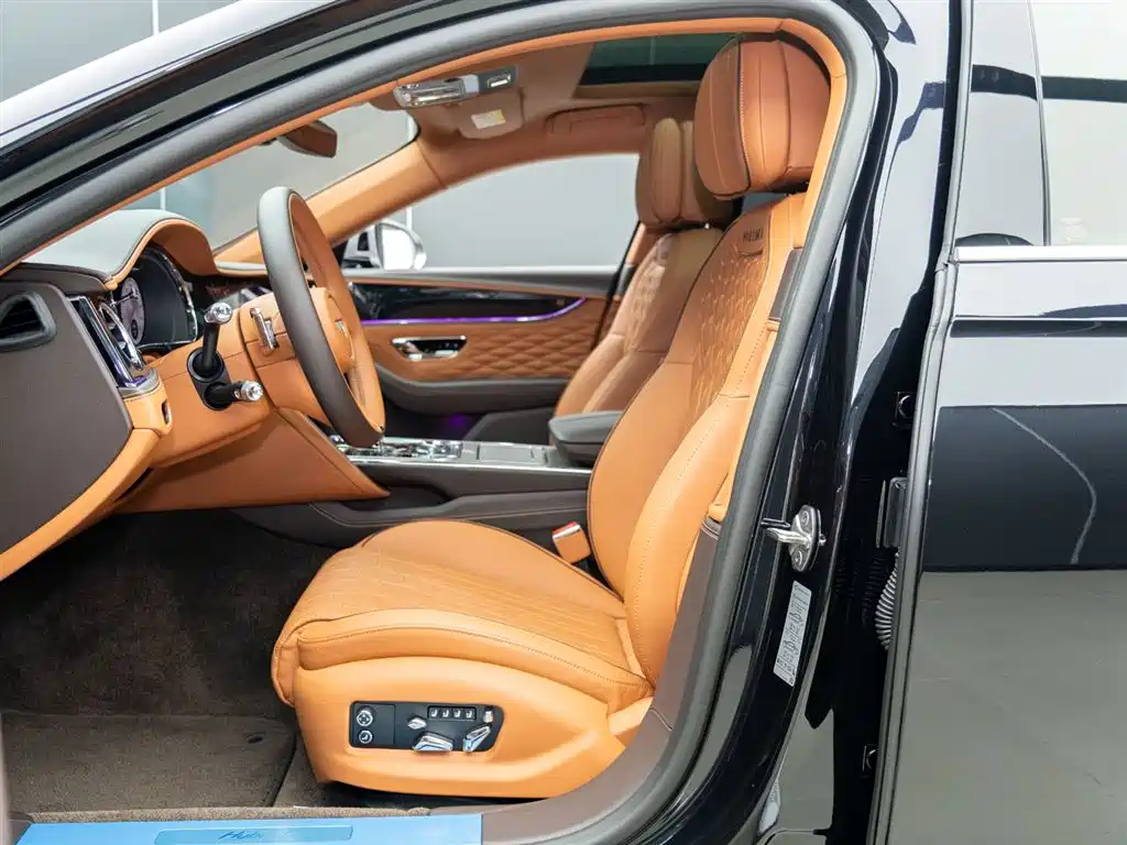 Bentley Flying Spur PHEV 2022 — фото 12