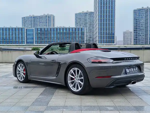 Porsche 718 2017