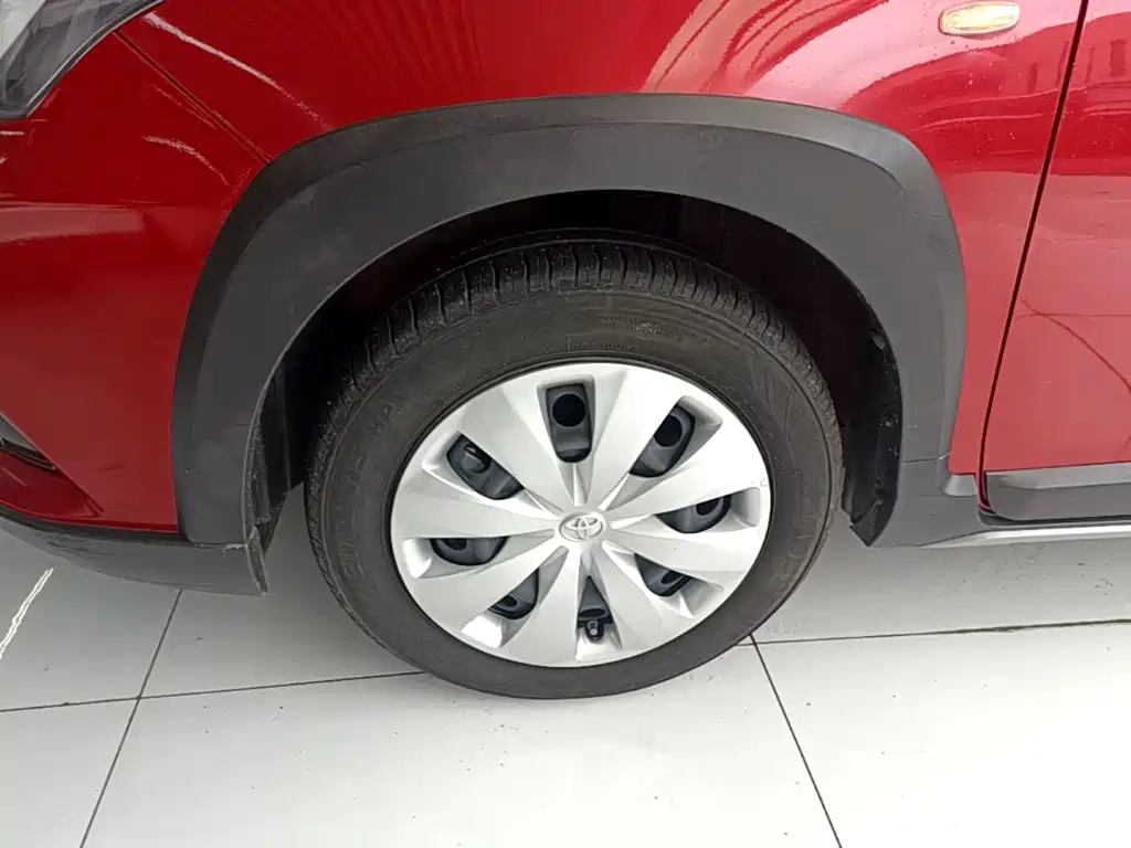 Toyota Yaris L 2022 — фото 23