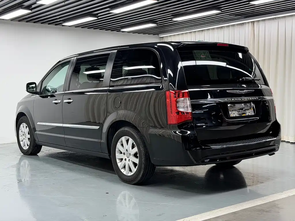 Chrysler Grand Voyager 2013 — фото 22