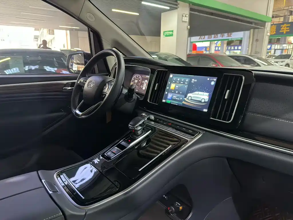 GAC Motor Trumpchi M8 2022 — фото 7