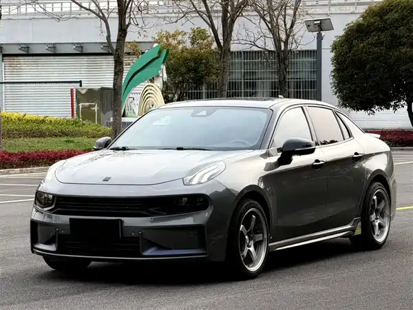 Lynk & Co 03 2021