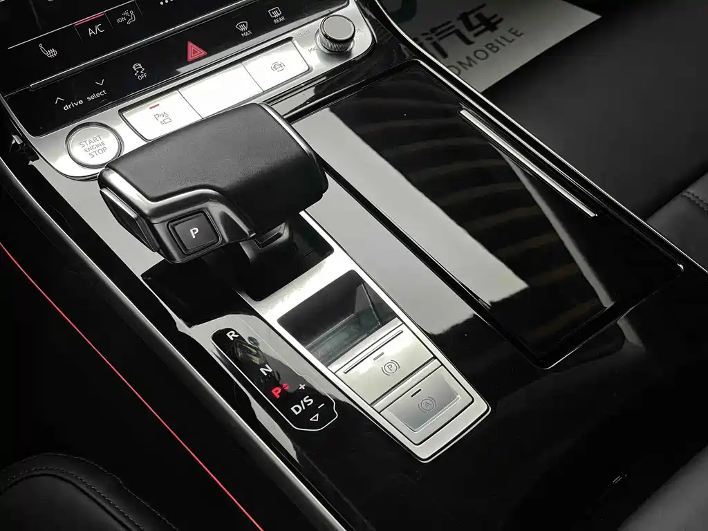 Audi A8 2020 — фото 19