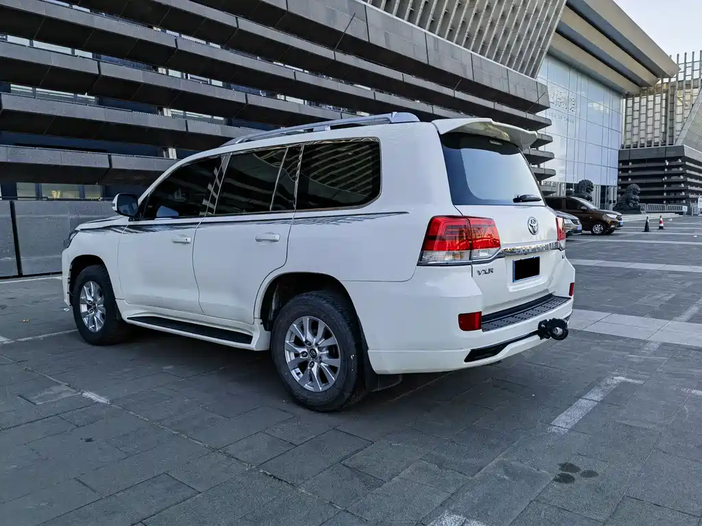 Toyota Land Cruiser 2016 — фото 6