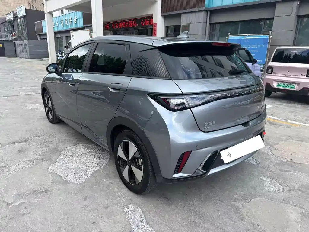 BYD Dolphin 2023