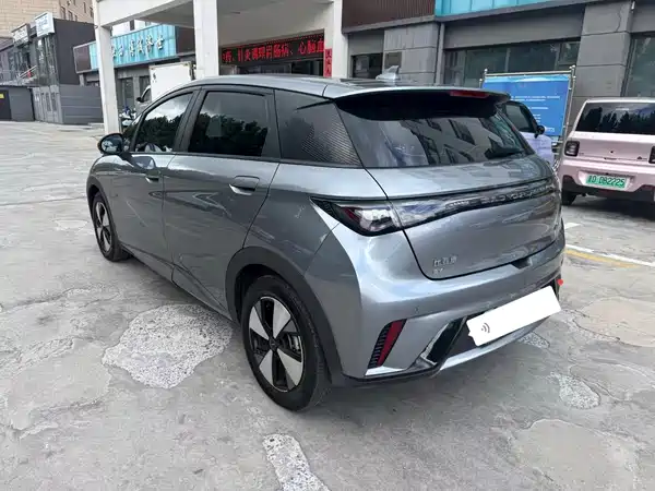 BYD Dolphin 2023