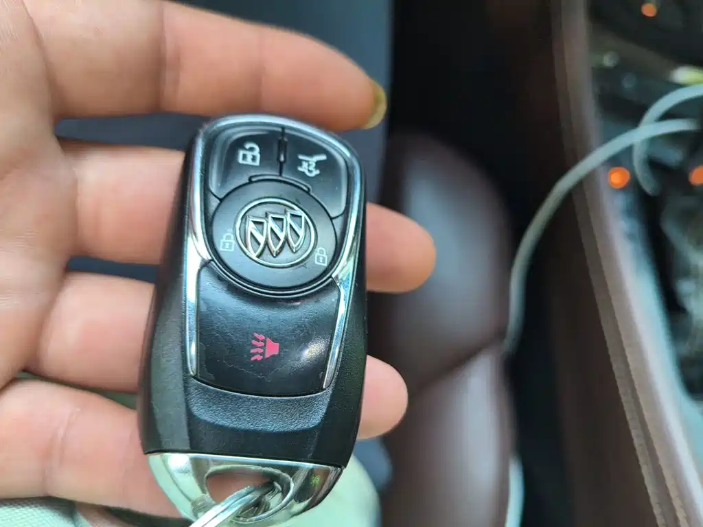 Buick Envision Plus 2017 — фото 12
