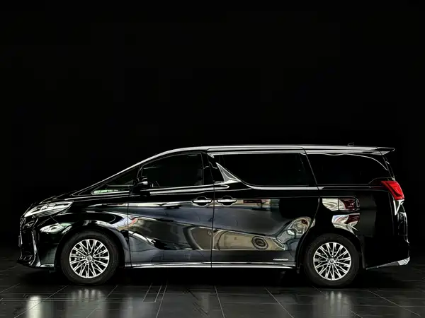 Lexus LM 2020