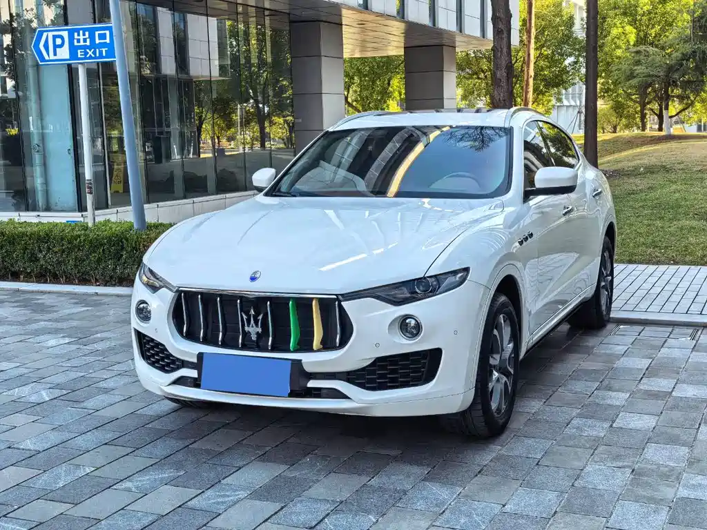 Maserati Levante 2018 — фото 1