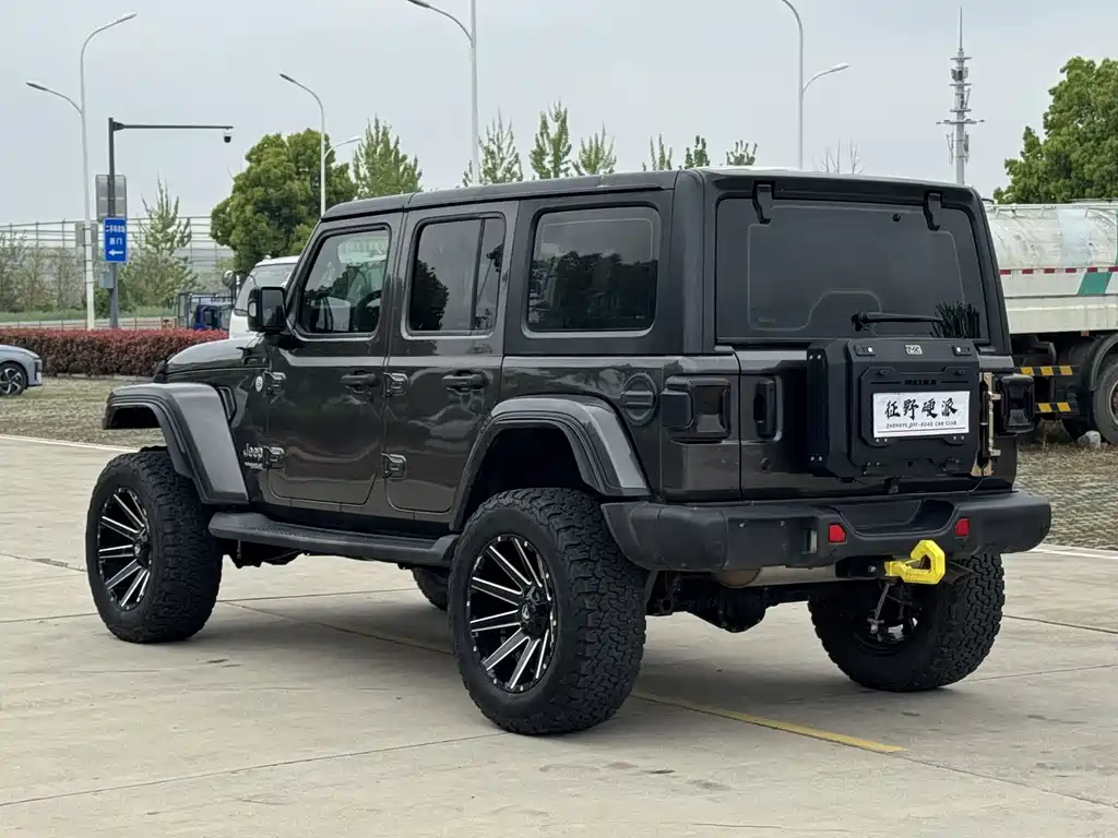 Jeep Wrangler 2018 — фото 6