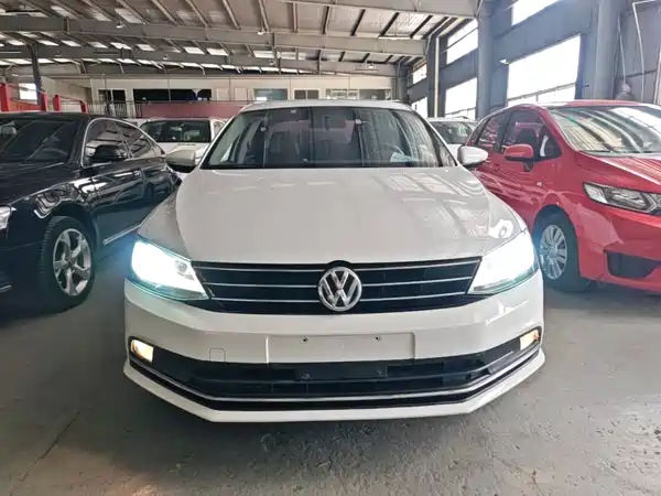 Volkswagen Sagitar 2017