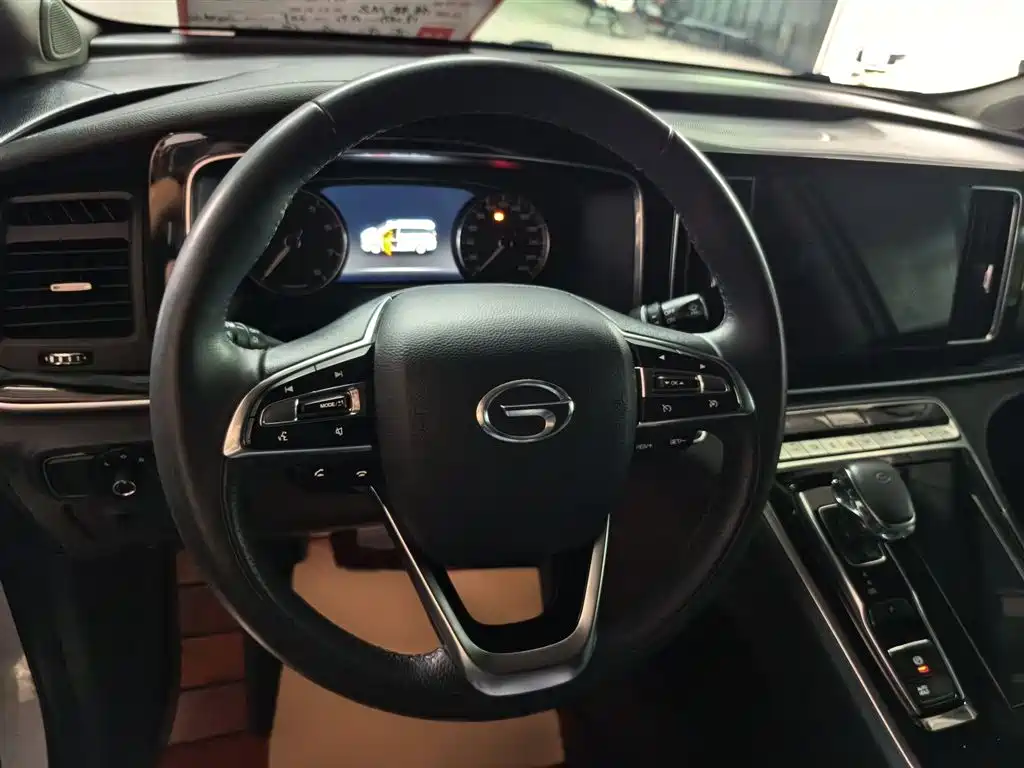 GAC Motor Trumpchi M8 2021 — фото 3