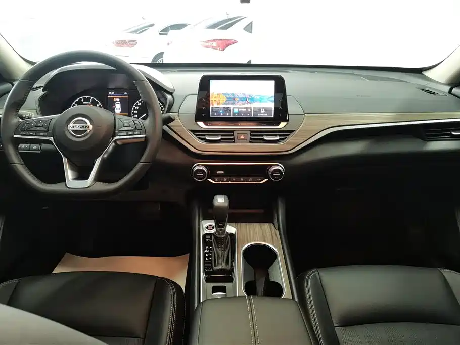 Nissan Teana 2022 — фото 12