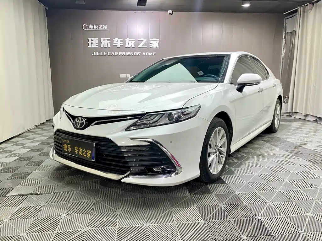 Toyota Camry 2021