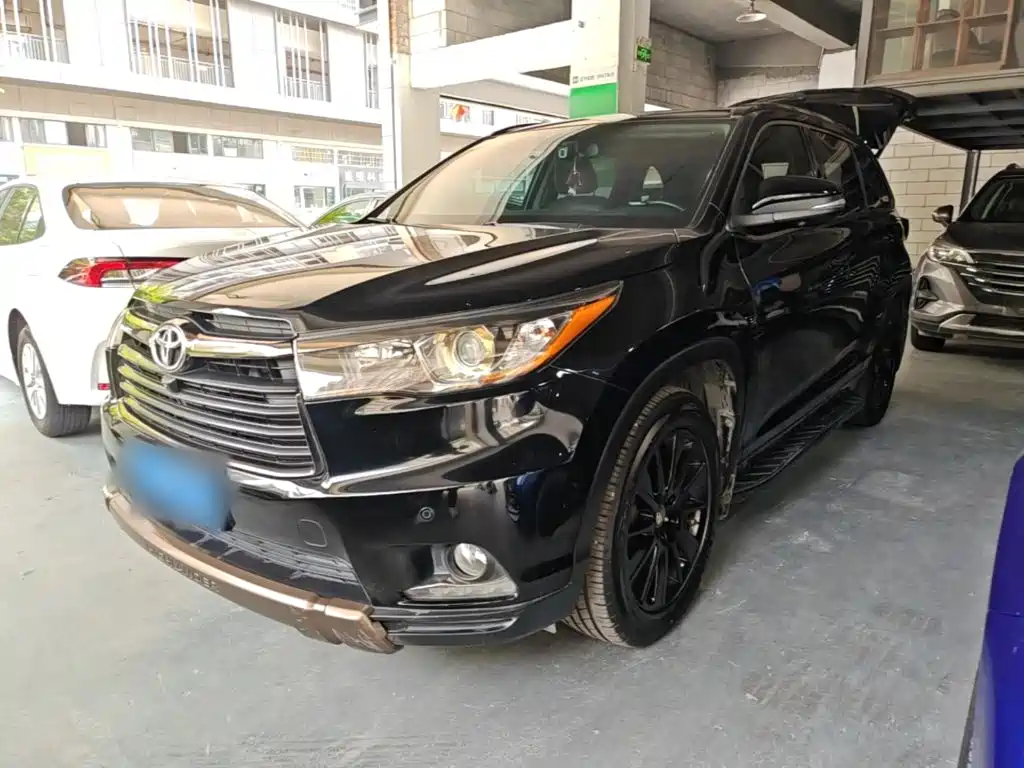 Toyota Highlander 2017 — фото 1