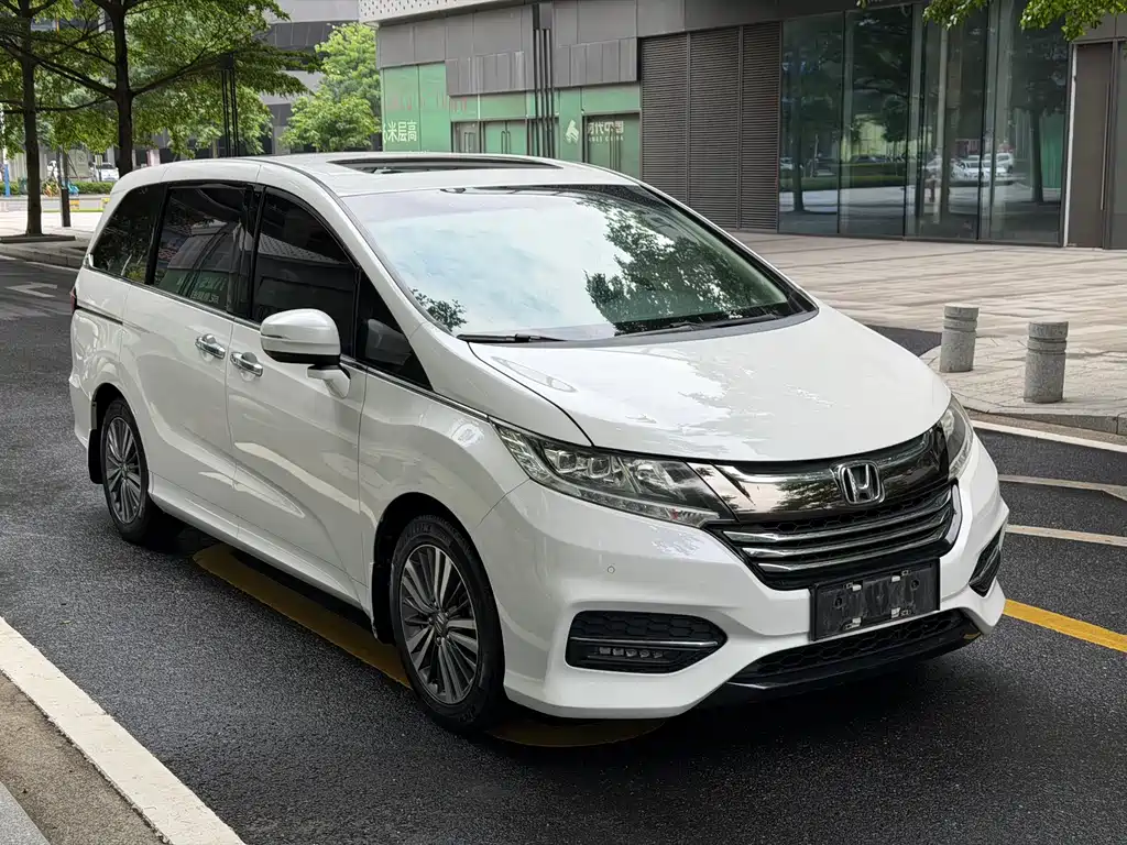 Honda Odyssey 2019 — фото 3