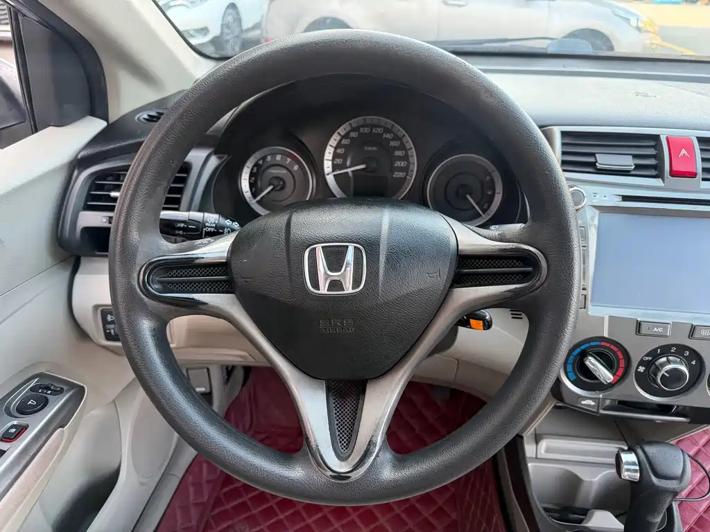 Honda City Classic 2015 — фото 27