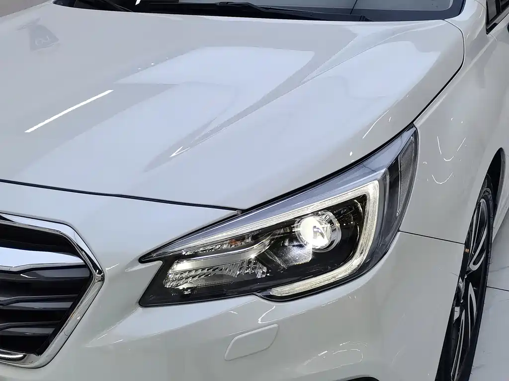 Subaru Legacy 2021 — фото 21