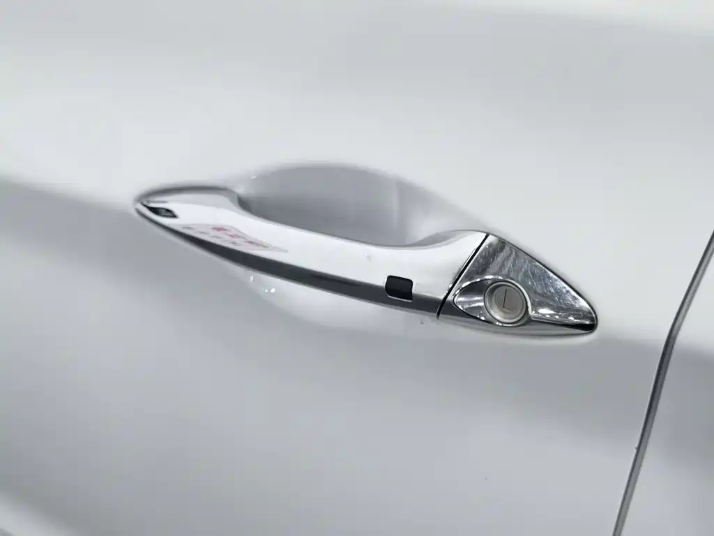 Hyundai Elantra Langdong 2016 — фото 18