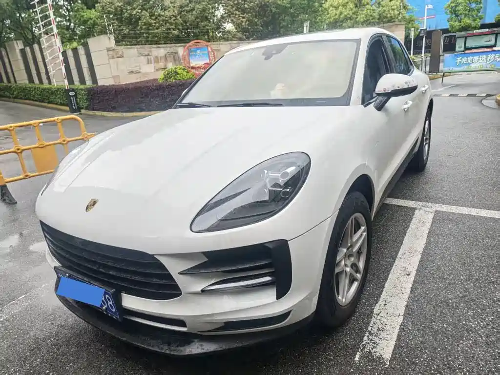 Porsche Macan 2021 — фото 1