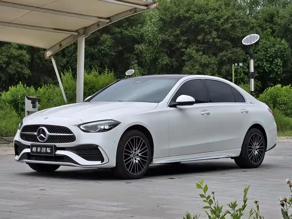 Mercedes-Benz C-Class 2025 — фото 1