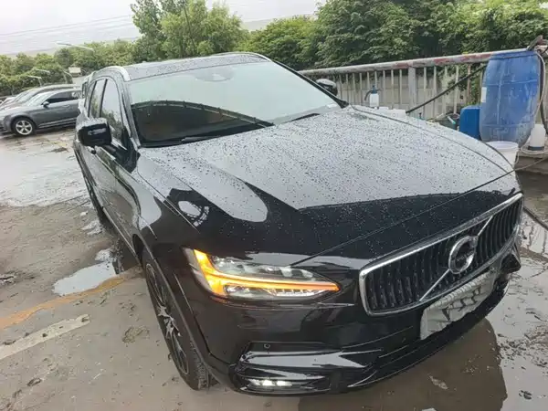 Volvo V90 2020