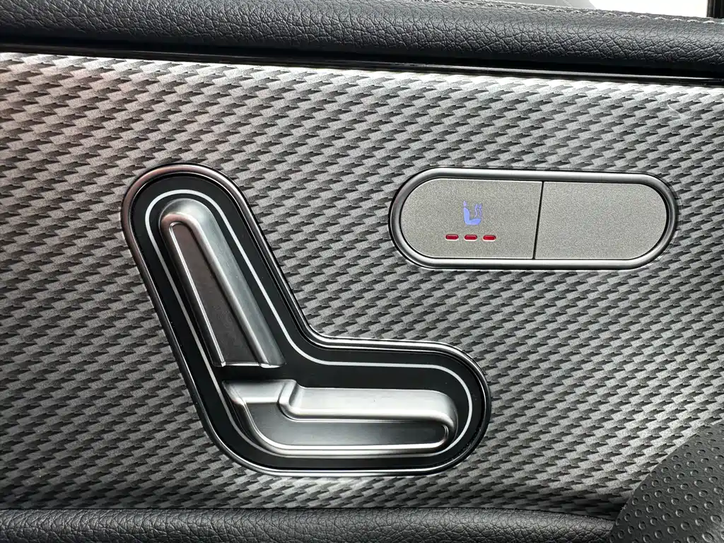 Mercedes-Benz A-Class 2022 — фото 11