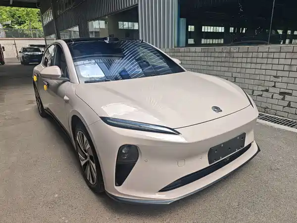 NIO ET5 2025