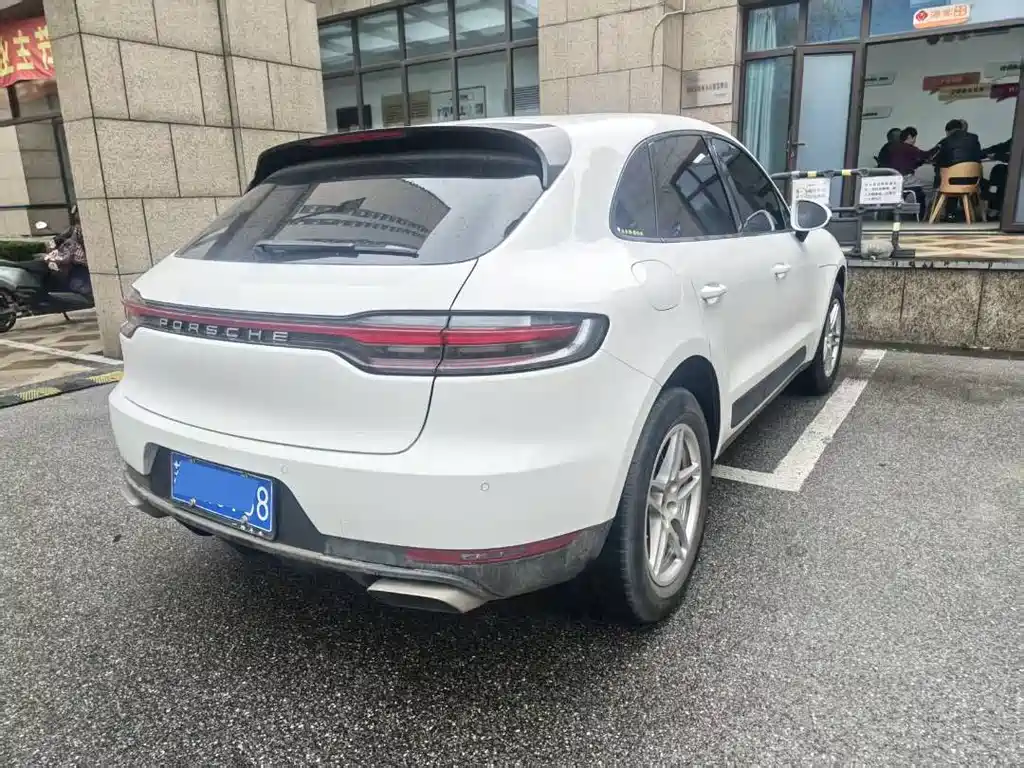 Porsche Macan 2021 — фото 7
