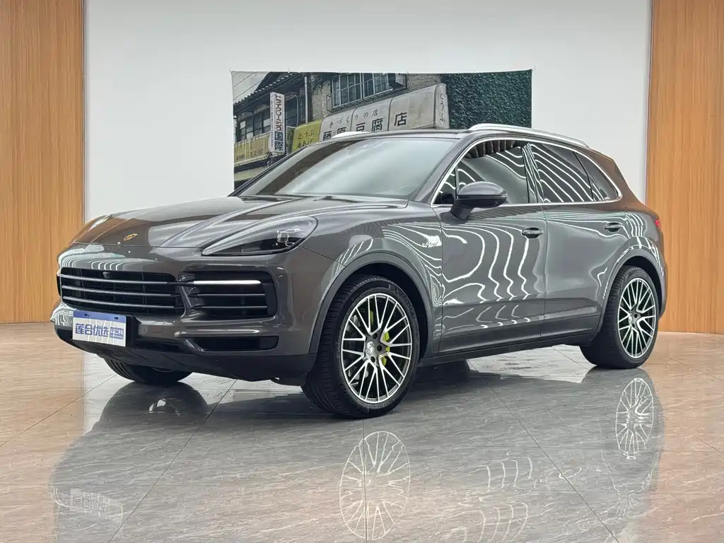 Porsche Cayenne New Energy 2021 — фото 1
