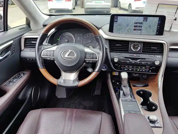 Lexus RX 2021