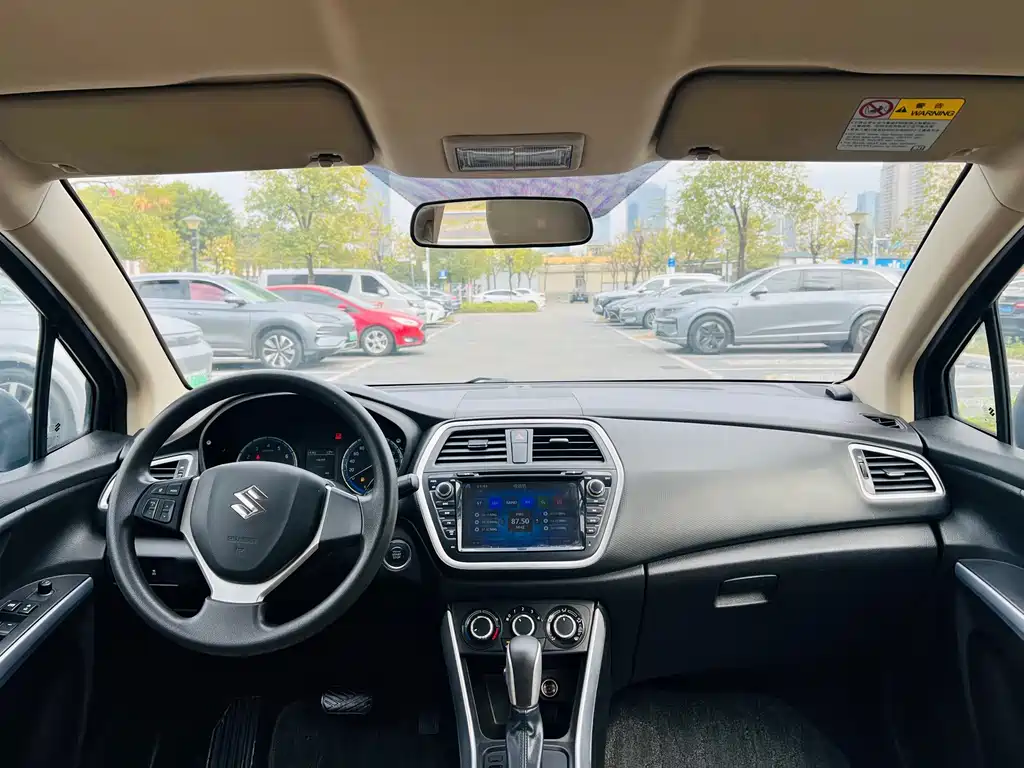 Suzuki S-Cross 2015 — фото 15