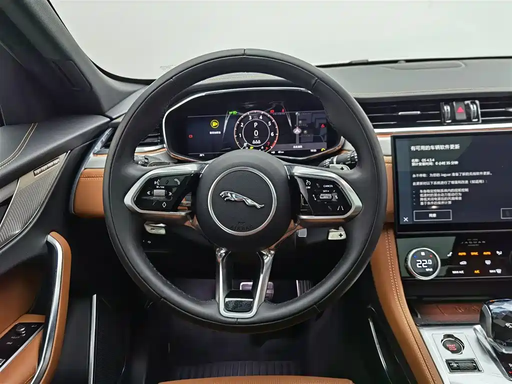Jaguar F-PACE 2024 — фото 11