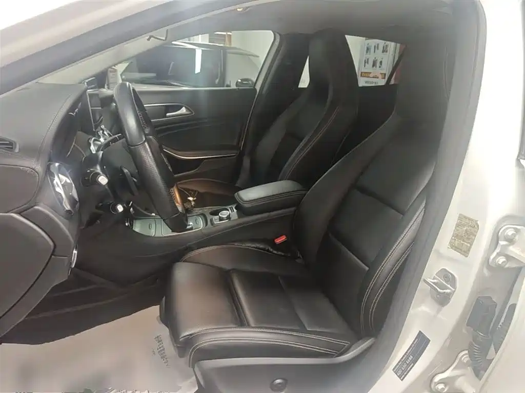 Mercedes-Benz GLA 2017 — фото 15