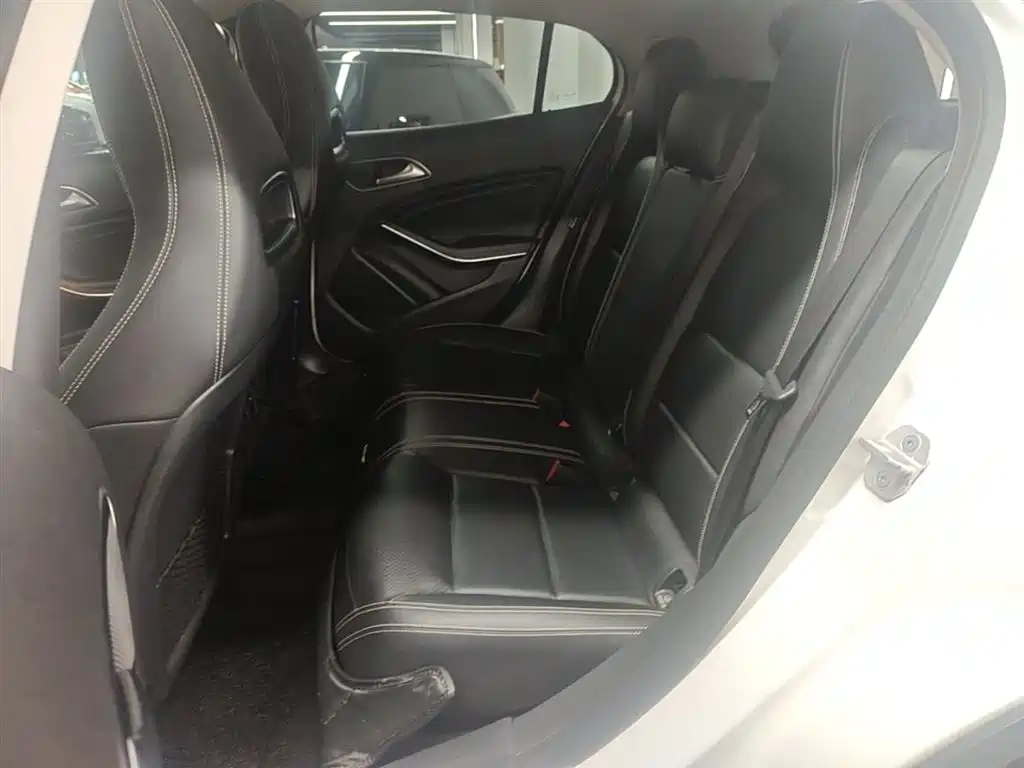 Mercedes-Benz GLA 2017 — фото 17