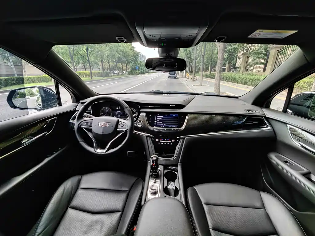 Cadillac XT6 2021 — фото 12