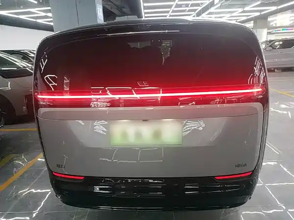 Li Auto MEGA 2024