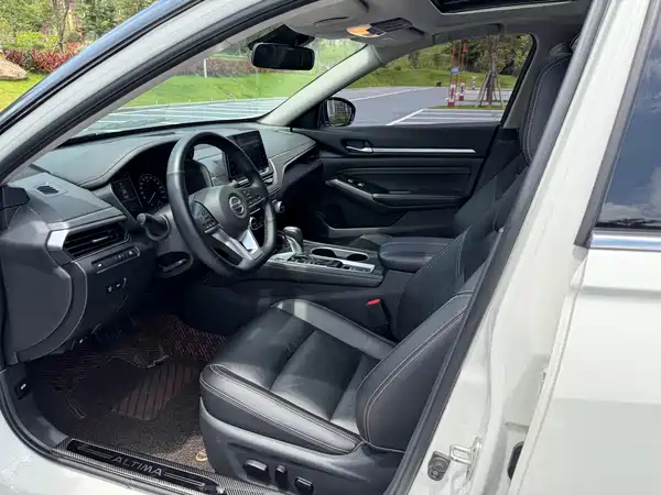 Nissan Teana 2022