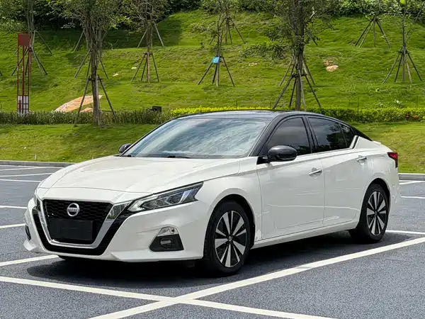 Nissan Teana 2022