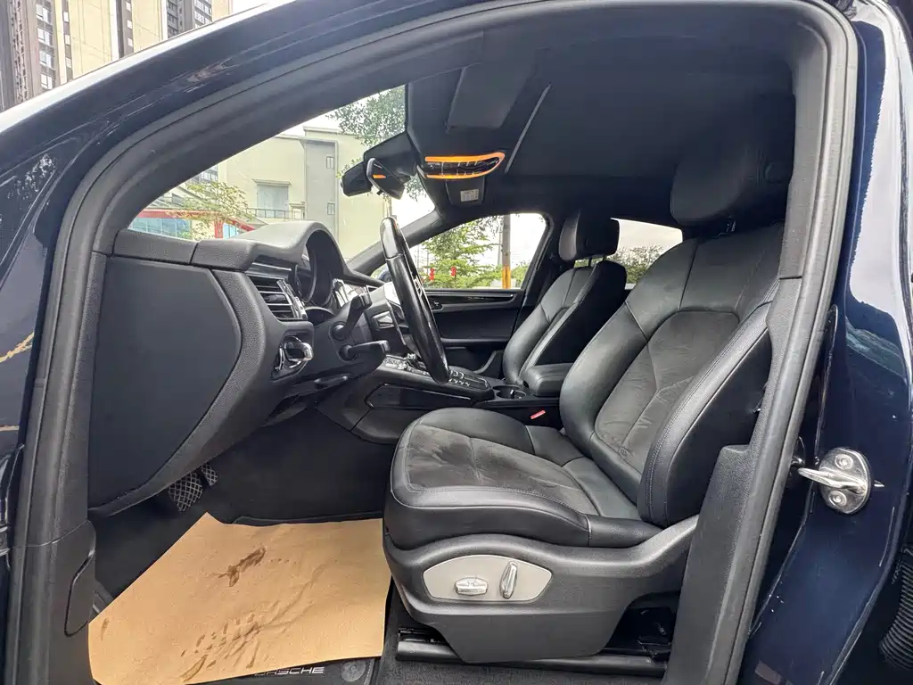 Porsche Macan 2019 — фото 11
