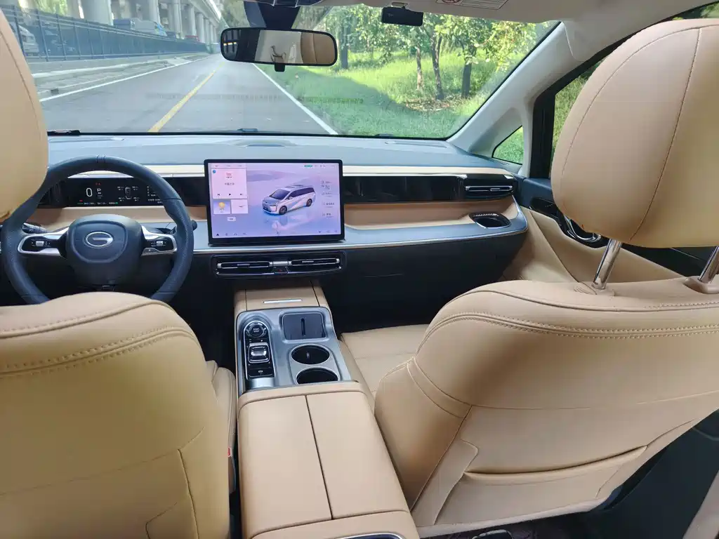 GAC Trumpchi E8 PHEV 2024 — фото 18