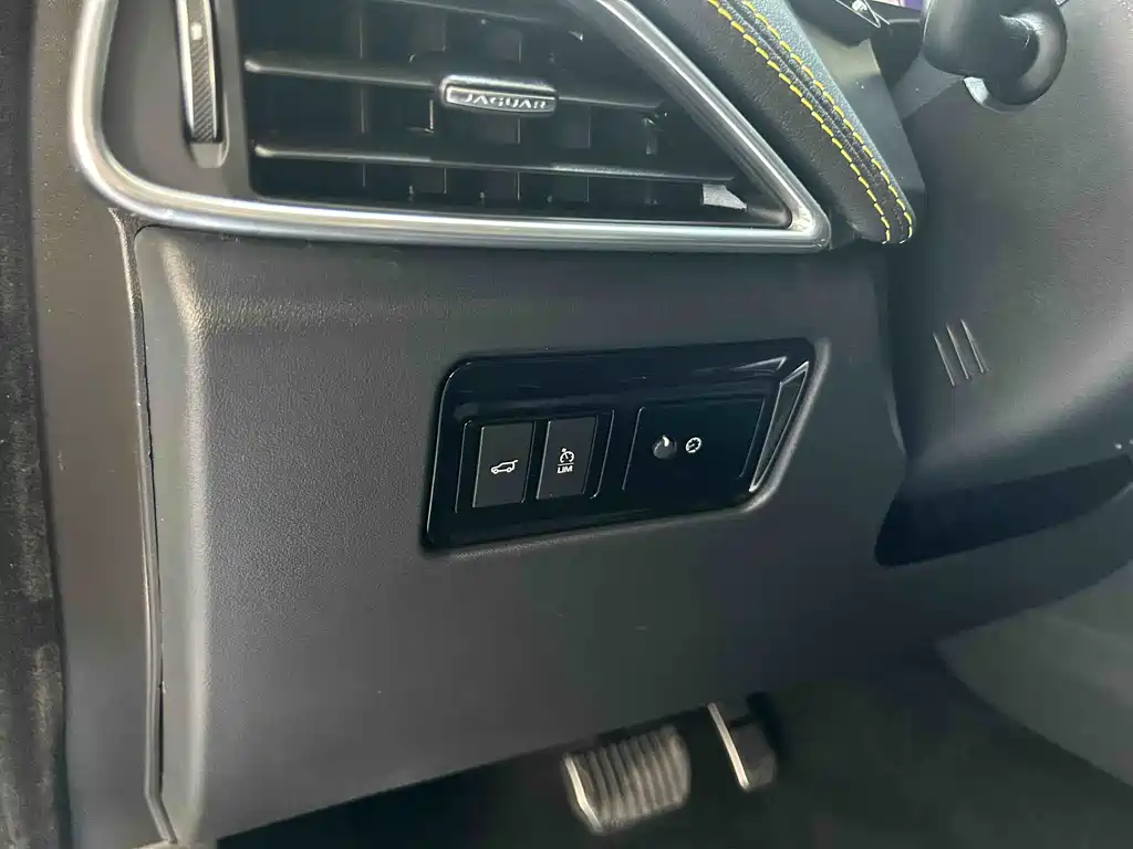 Jaguar F-PACE 2021