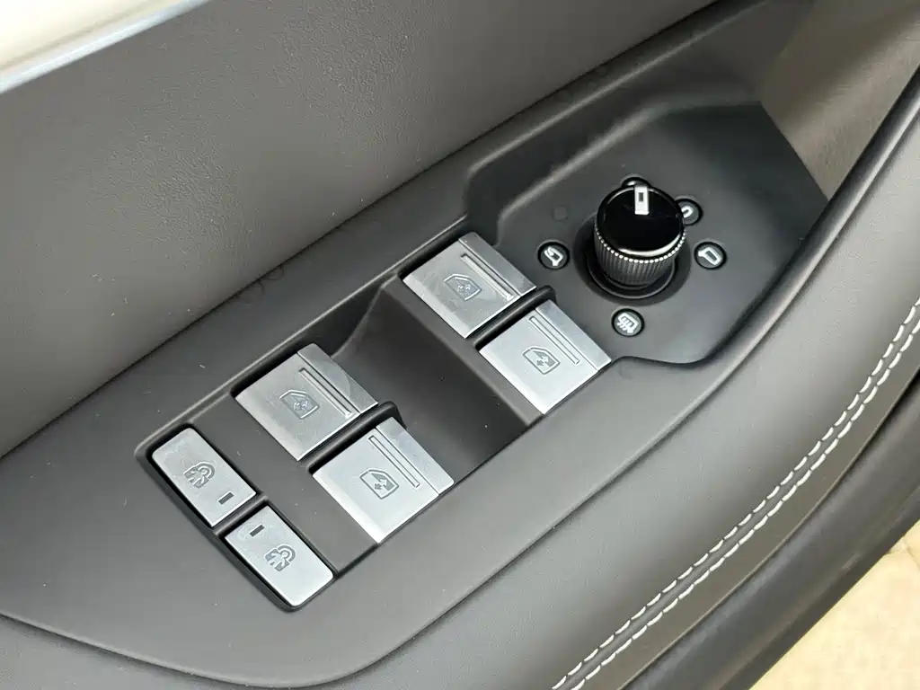 Audi A6L 2025 — фото 13