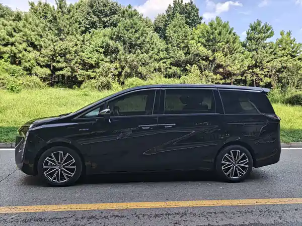 GAC Trumpchi E8 PHEV 2024