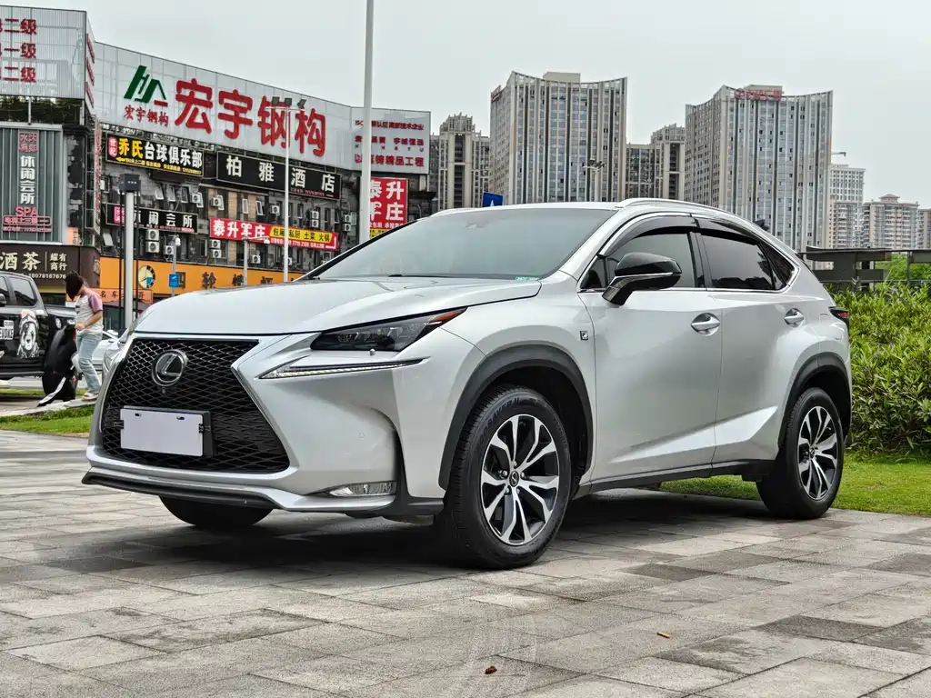 Lexus NX 2015 — фото 1