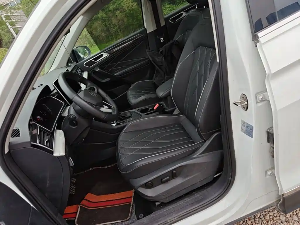 Volkswagen Tiguan L 2024 — фото 15