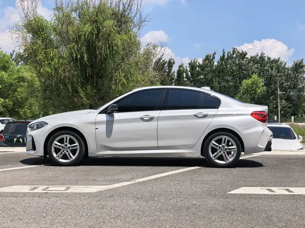 BMW 1 Series 2021