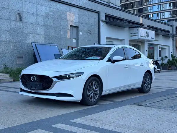 Mazda 3 Axela 2021