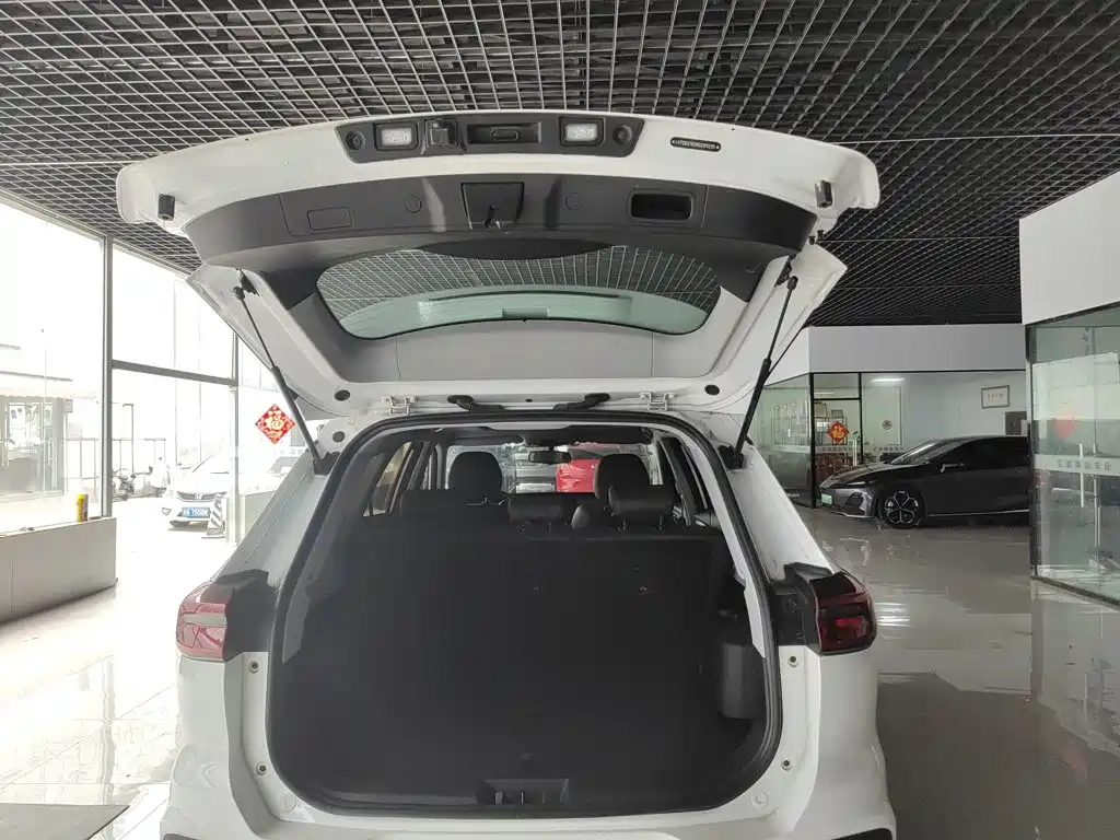 Chery Tiggo 8 2022 — фото 15